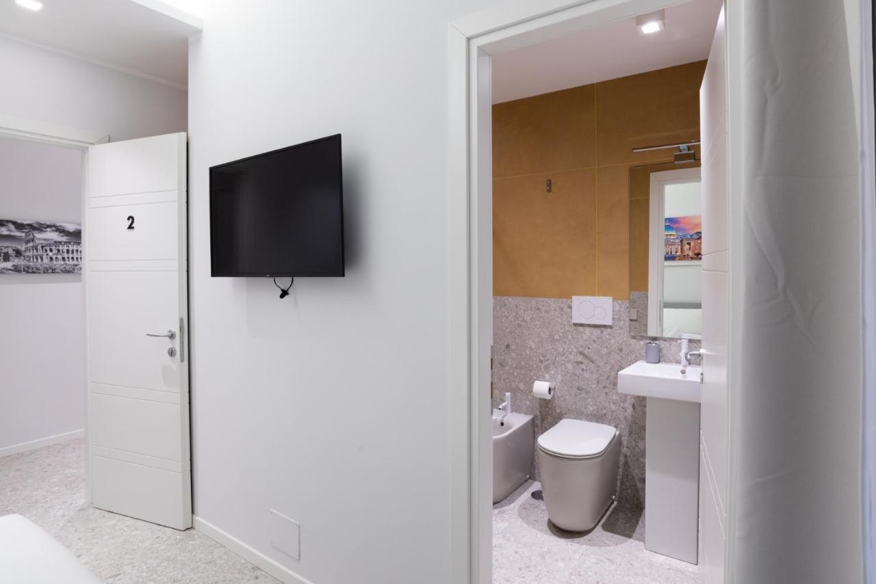 White Home Suite And Rooms Roma Dış mekan fotoğraf